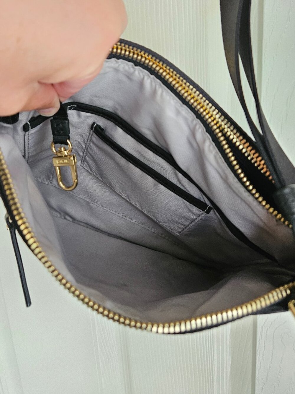 TUMI Black Nylon Crossbody, Voyageur Tula Bag - Picture 6 of 9